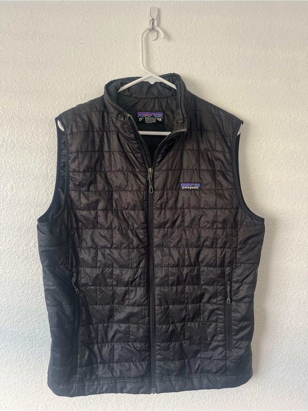 Patagonia Men’s Black Quilted Vest Size Medium